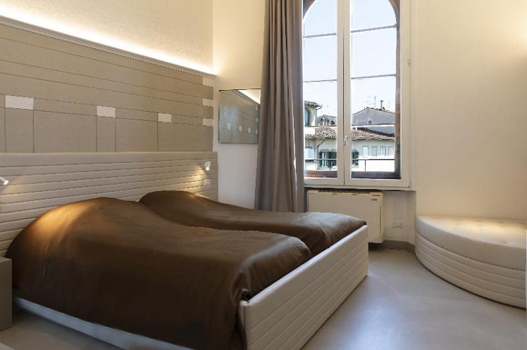 SUITE CAPACITY 7 Room
