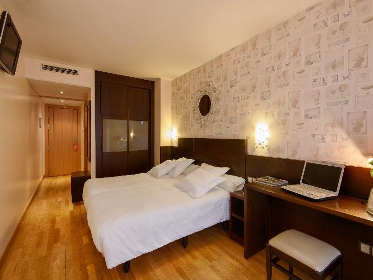 DOUBLE STANDARD Room