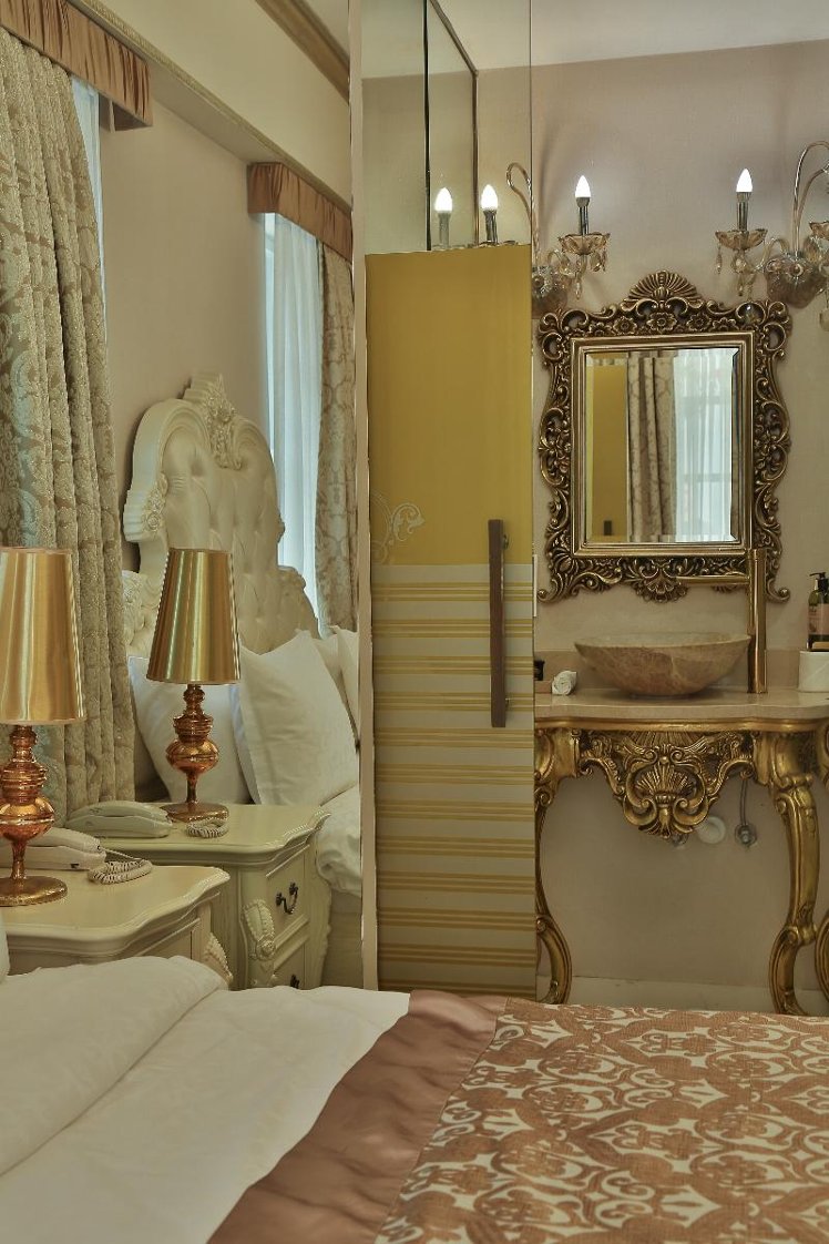 DOUBLE STANDARD Room