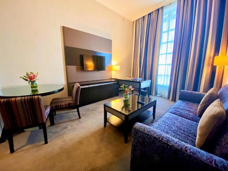 JUNIOR SUITE STANDARD Room