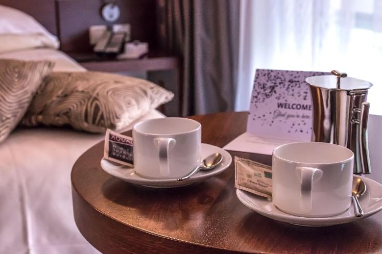 DOUBLE SINGLE USE COMFORT Room
