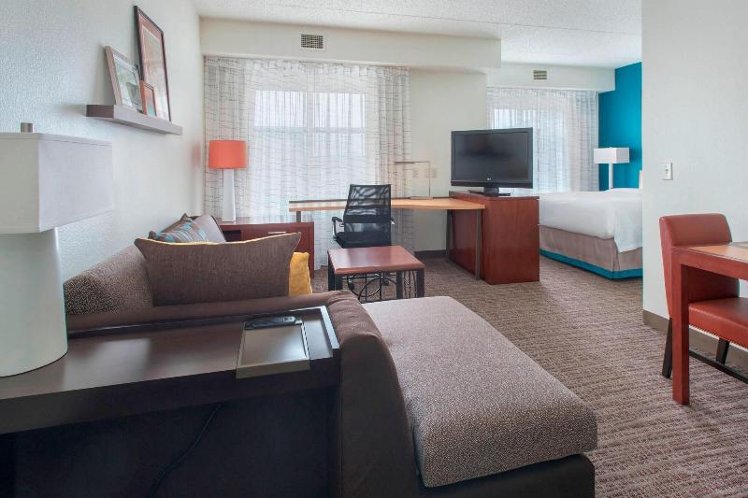 SUITE QUEEN SIZE BED Room