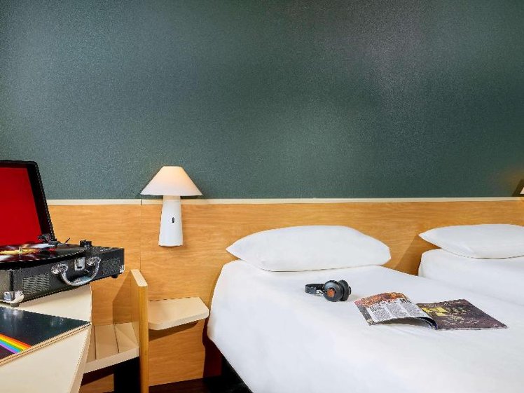 TWIN STANDARD Room