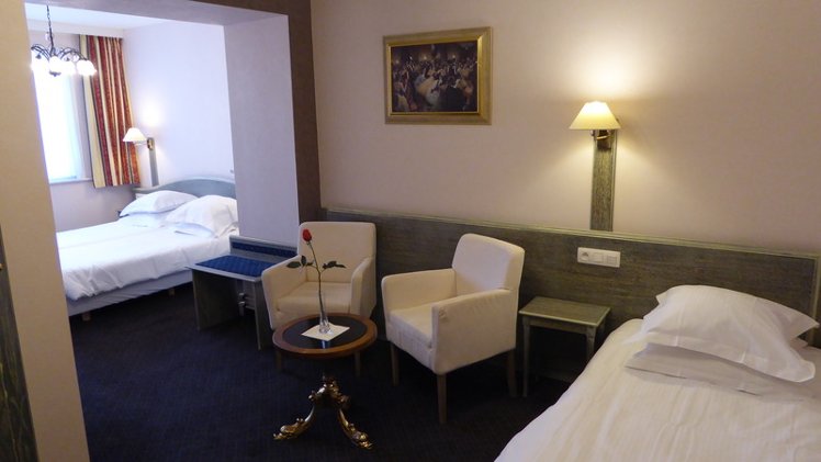 TRIPLE STANDARD Room
