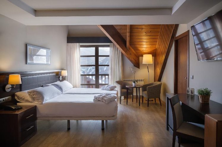 Double or Twin SUPERIOR Room