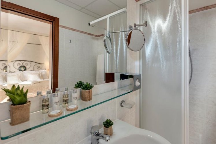 DOUBLE SUPERIOR Room