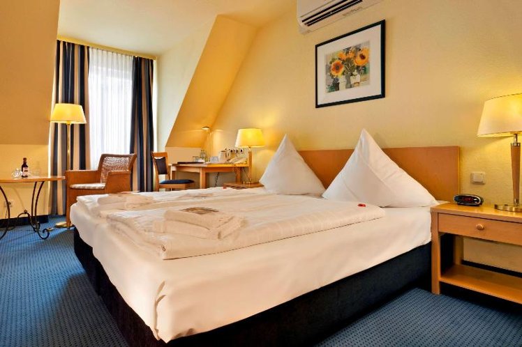 DOUBLE SUPERIOR Room