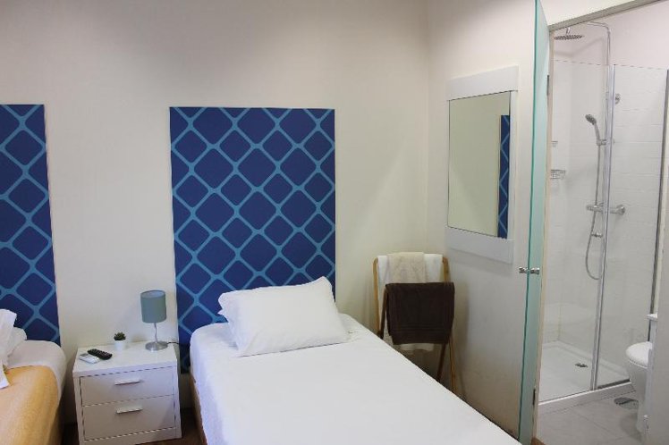 TRIPLE ECONOMY Room