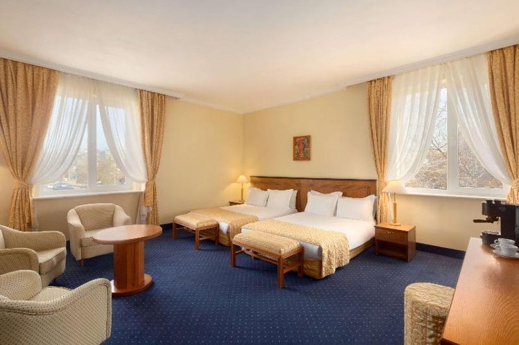QUADRUPLE TWO QUEEN BEDS Room