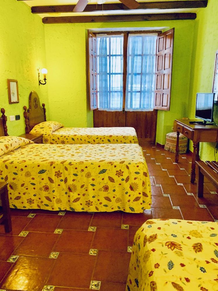 QUADRUPLE STANDARD Room