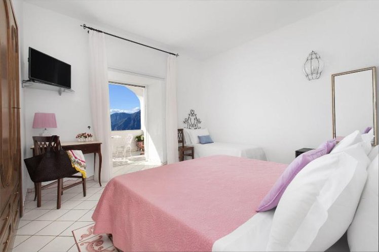 TRIPLE SEA VIEW Room
