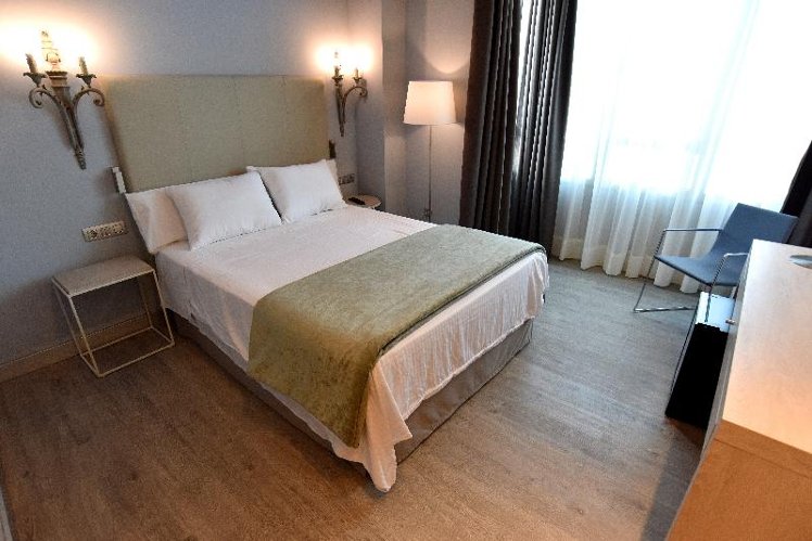 DOUBLE SINGLE USE Accessible Room