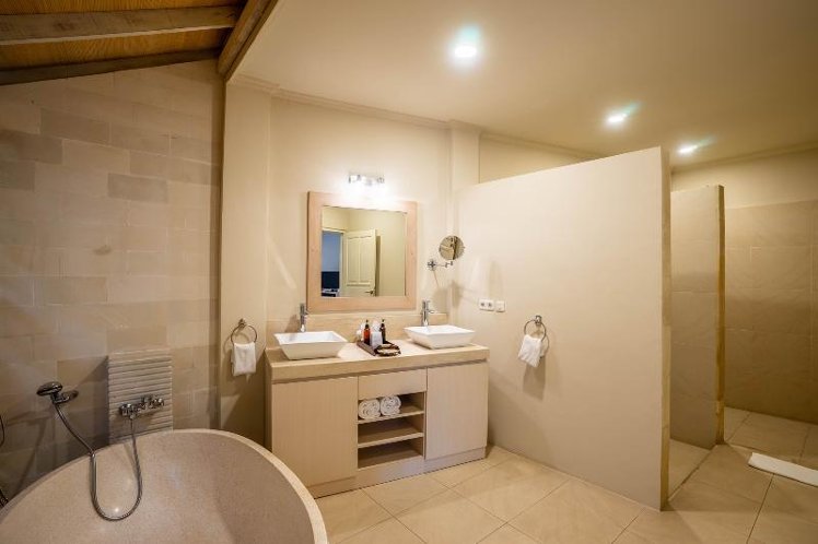 VILLA THREE BEDROOMS Room