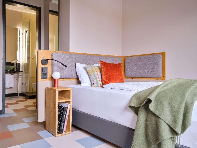 SINGLE SUPERIOR Room