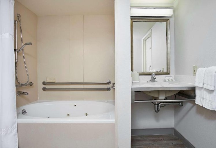 DOUBLE KING SIZE BED Room