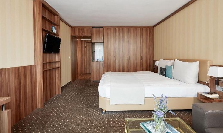 DOUBLE DELUXE TWO BEDS Room
