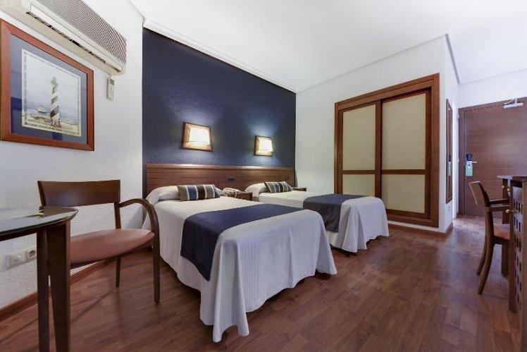 QUADRUPLE CAPACITY 3 Room