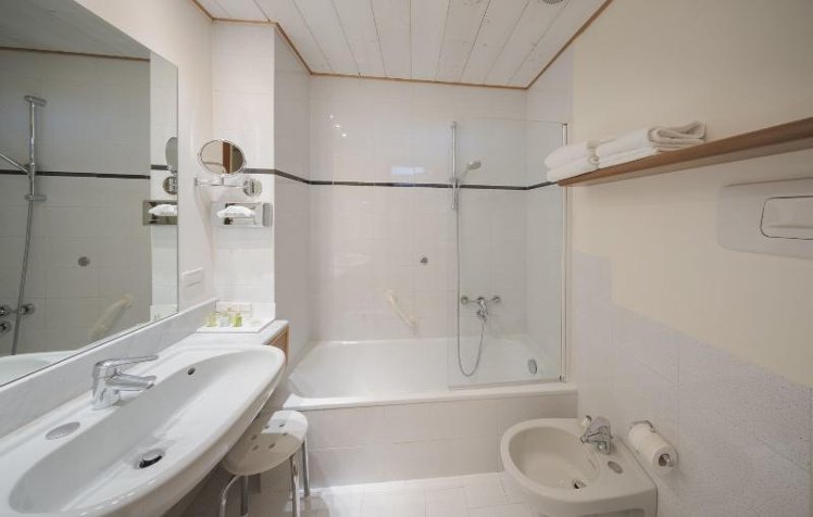 DOUBLE CLASSIC Room