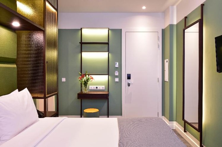DOUBLE CITY VIEW Room