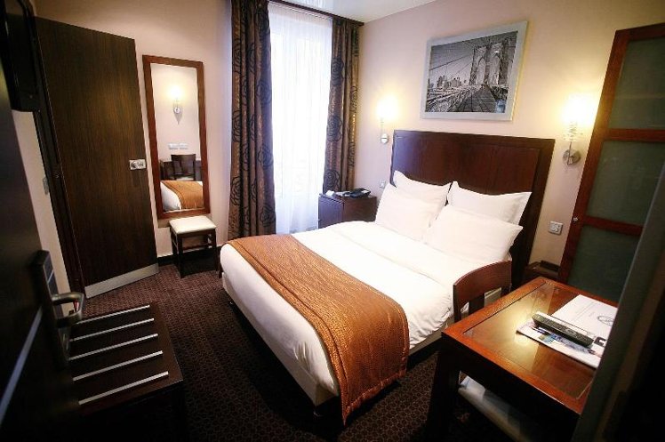 SINGLE STANDARD Room