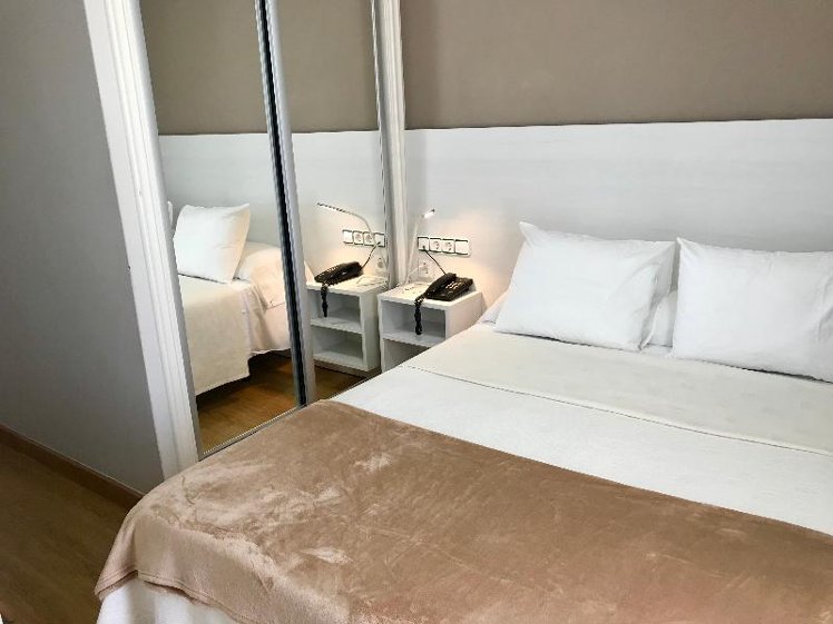 SINGLE STANDARD Room
