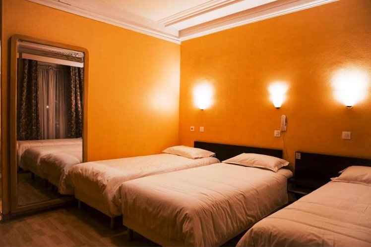 TRIPLE STANDARD Room