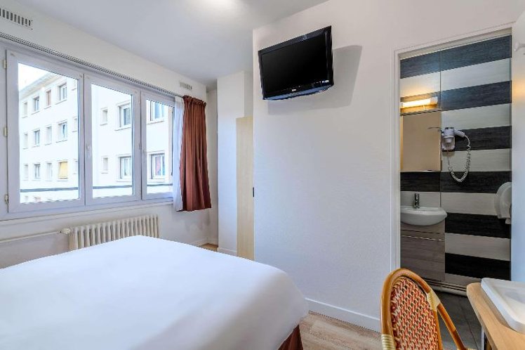 DOUBLE WITH DOUBLE BED Room