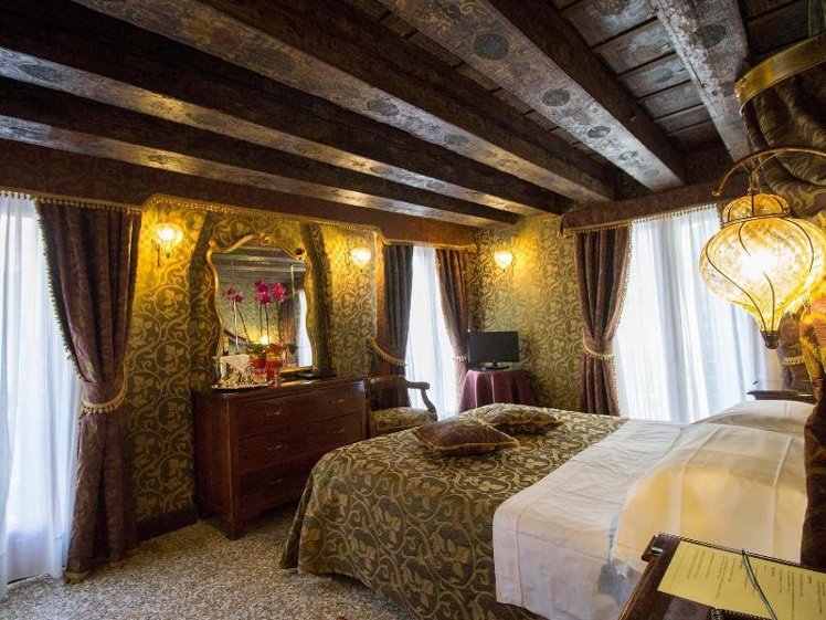 TWIN CLASSIC Room