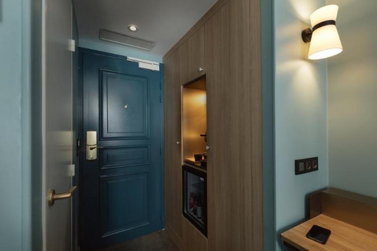 DOUBLE STANDARD Room