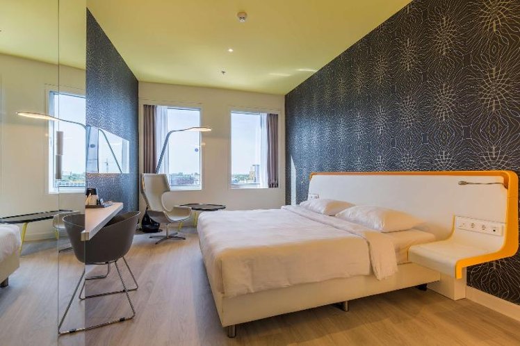 TWIN SUPERIOR CITY VIEW Room