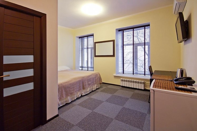 TWIN ECONOMY Room