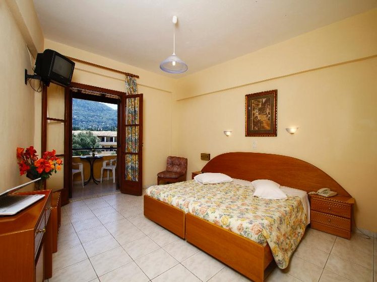 Double or Twin POOL VIEW Room