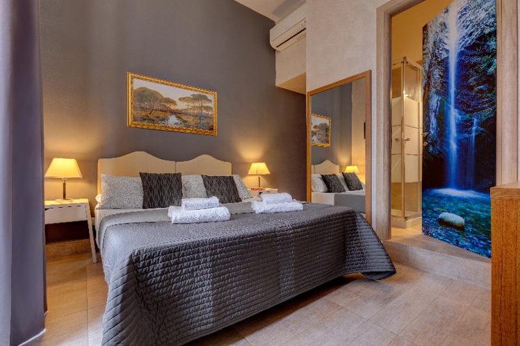 DOUBLE STANDARD Room
