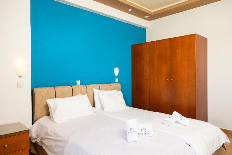 Royal Hotel and Suites