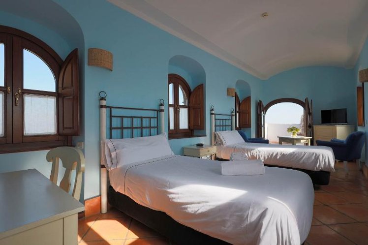 SINGLE STANDARD Room