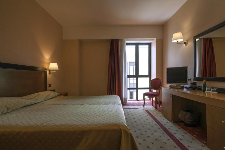 DOUBLE STANDARD Room