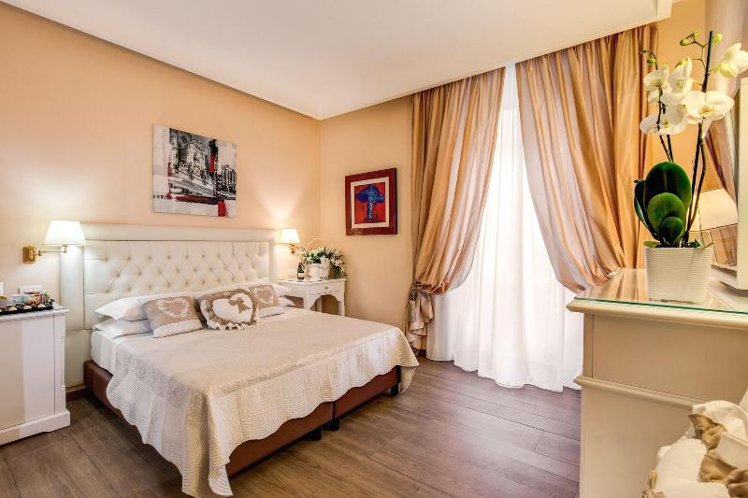 Double or Twin DELUXE KING BED Room