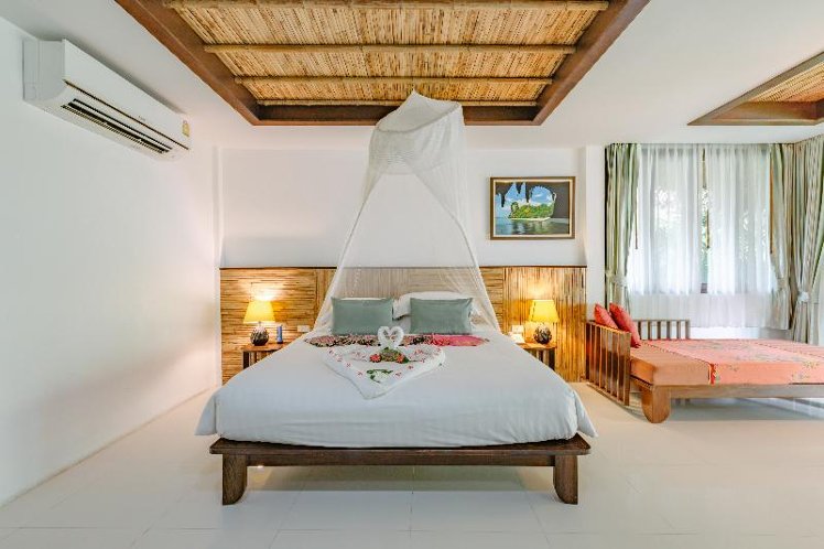 DOUBLE SUPERIOR Room