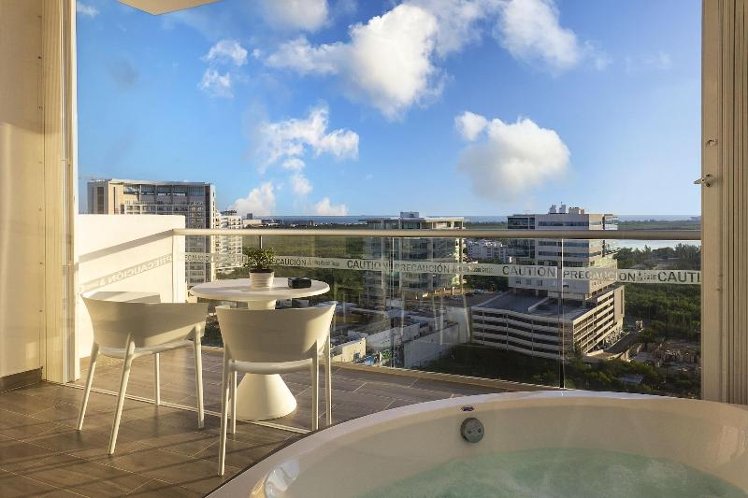 Suites Malecon Cancun
