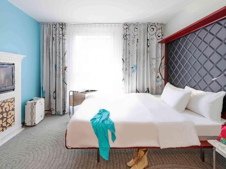 DOUBLE WITH DOUBLE BED Room