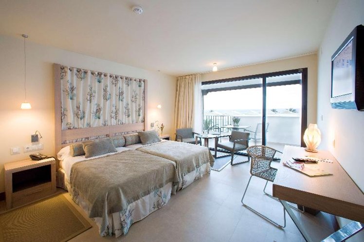 DOUBLE STANDARD Room
