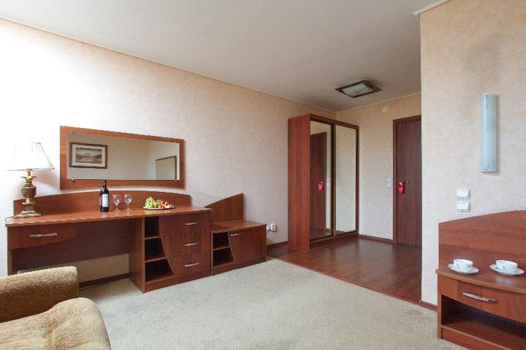 DOUBLE SINGLE USE COMFORT Room