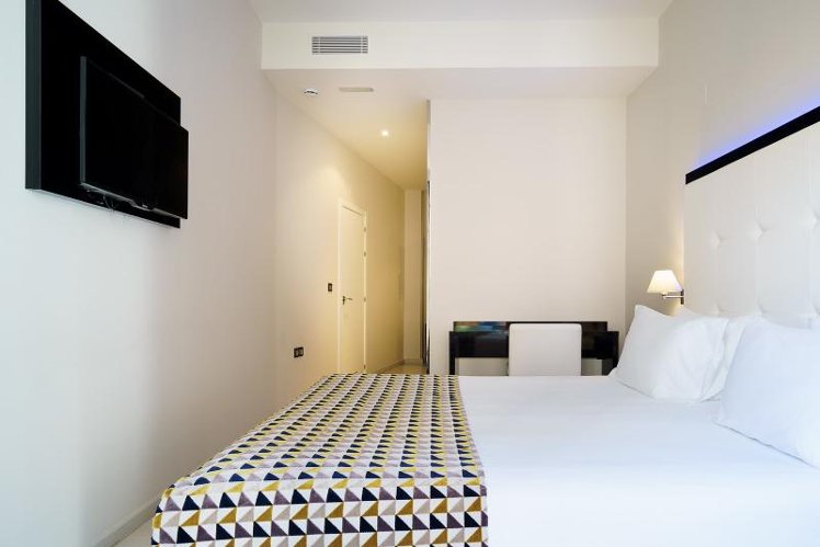 DOUBLE SINGLE USE STANDARD Room