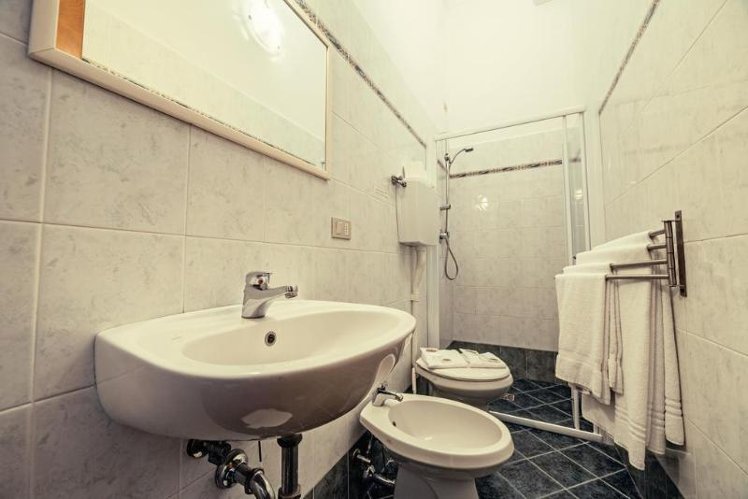 DOUBLE STANDARD Room