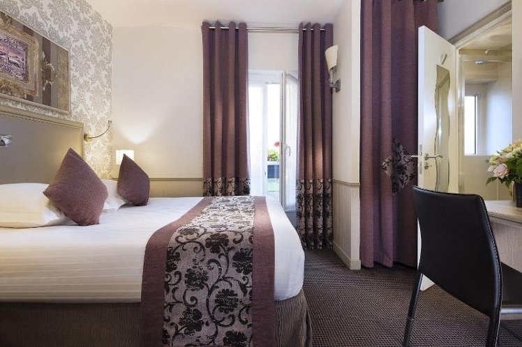 DOUBLE STANDARD Room