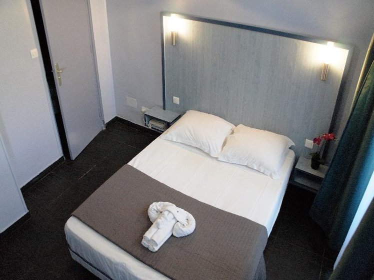 DOUBLE STANDARD Room