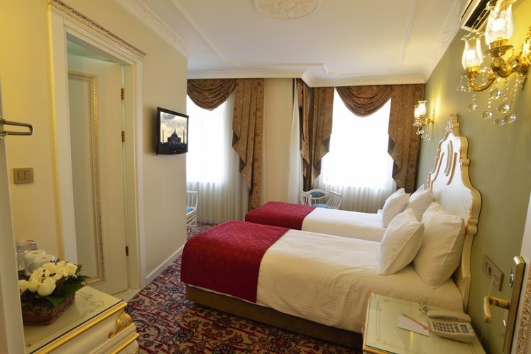 DOUBLE SUPERIOR Room