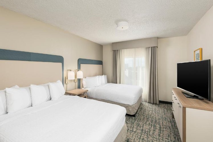 SUITE TWO QUEEN BEDS ONE BEDROOM Room