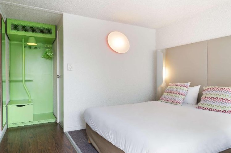 DOUBLE STANDARD Room