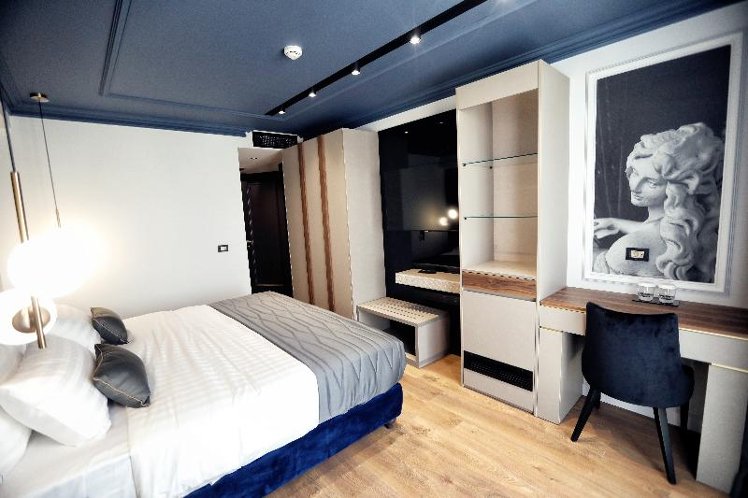 DOUBLE STANDARD Room